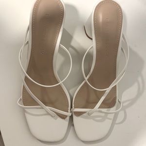 Princess Polly Becka Heels white Size 6